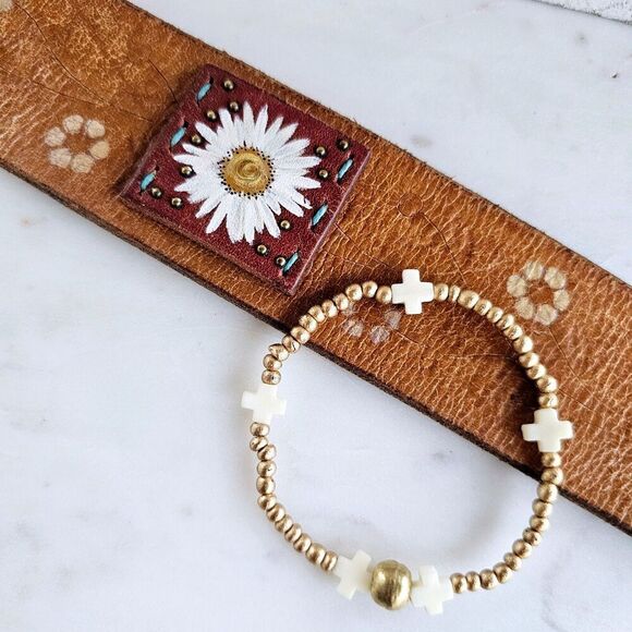 Daisy Patch Handmade painted cuff made from upcycled leather belts! - Picture 4 of 4